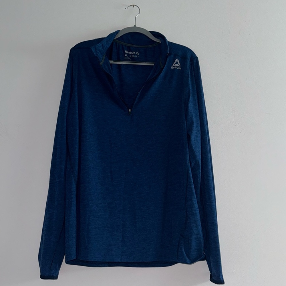 Reebok men pull over XL